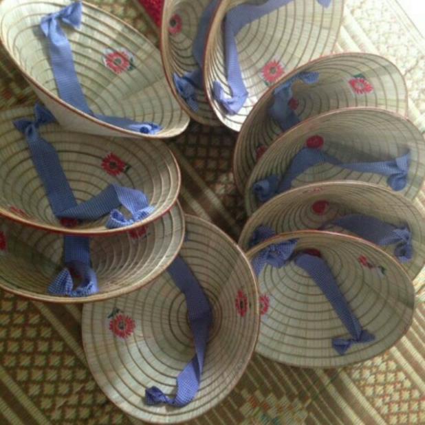 Mây tre- Nón Lá Size Nhỡ 33cm Trẻ Em Người Lớn Đều Đội Được -Tre HN