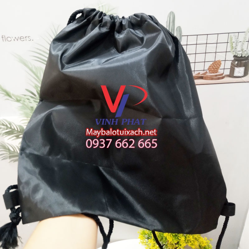 Balo dây rút vải dù màu đen mềm mỏng, chống nước và giá rẻ