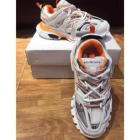 ! TẾT Giày Balenciaga Track 3.0 Orange Xịn Xò . . . . . K ! : . . - dọ kho · ' ) ࿑ ax ' ` ?