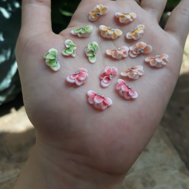 Hoa bột ôm ngọc_02 ngọc