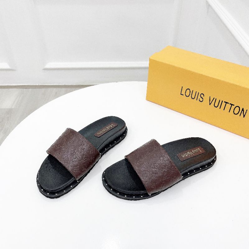 (ẢNH THẬT) Dép Quai Ngang Viền Đinh Hoa Văn In Chìm Da Mềm Êm Fullbox QC Cao Cấp