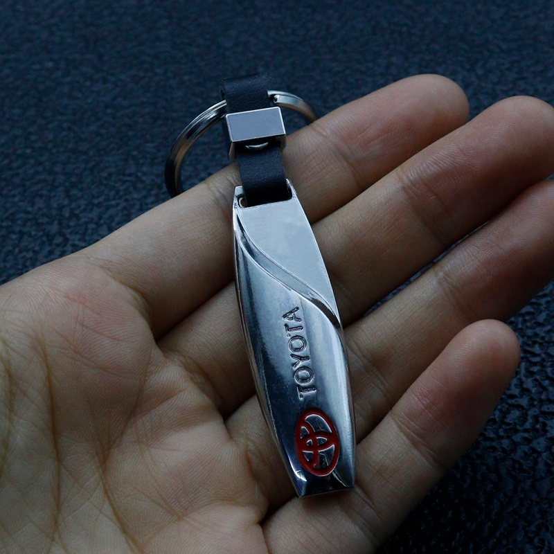 Móc Chìa Khóa Bằng Kim Loại Cao Cấp Cho Xe Hơi Toyota Corolla Yaris Aygo Prius RAV4 Camry Auris