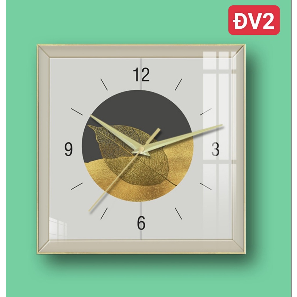 Đồng hồ treo tường VUADECOR hình vuông tráng gương kim trôi cao cấp (Tặng pin và đinh treo)
