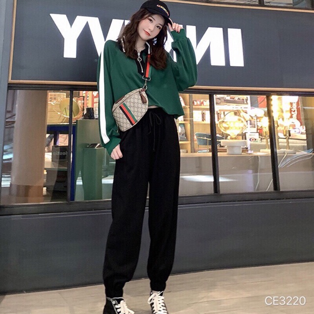 Set trang phục thun áo Croptop tay dài màu xanh phối sọc dây kéo và quần dài màu đen trơn