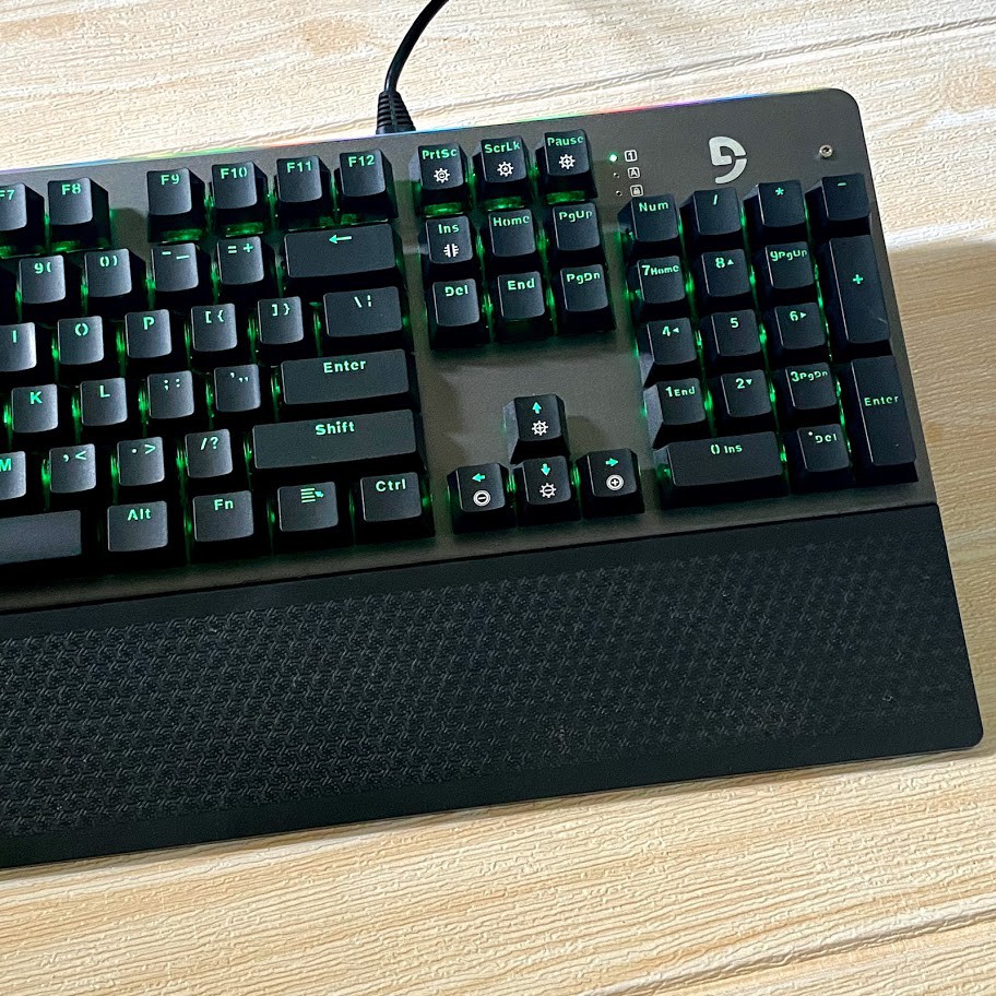 Bàn phím cơ Gaming Fuhlen Subverter- Green Like New Có Kê Tay | BigBuy360 - bigbuy360.vn