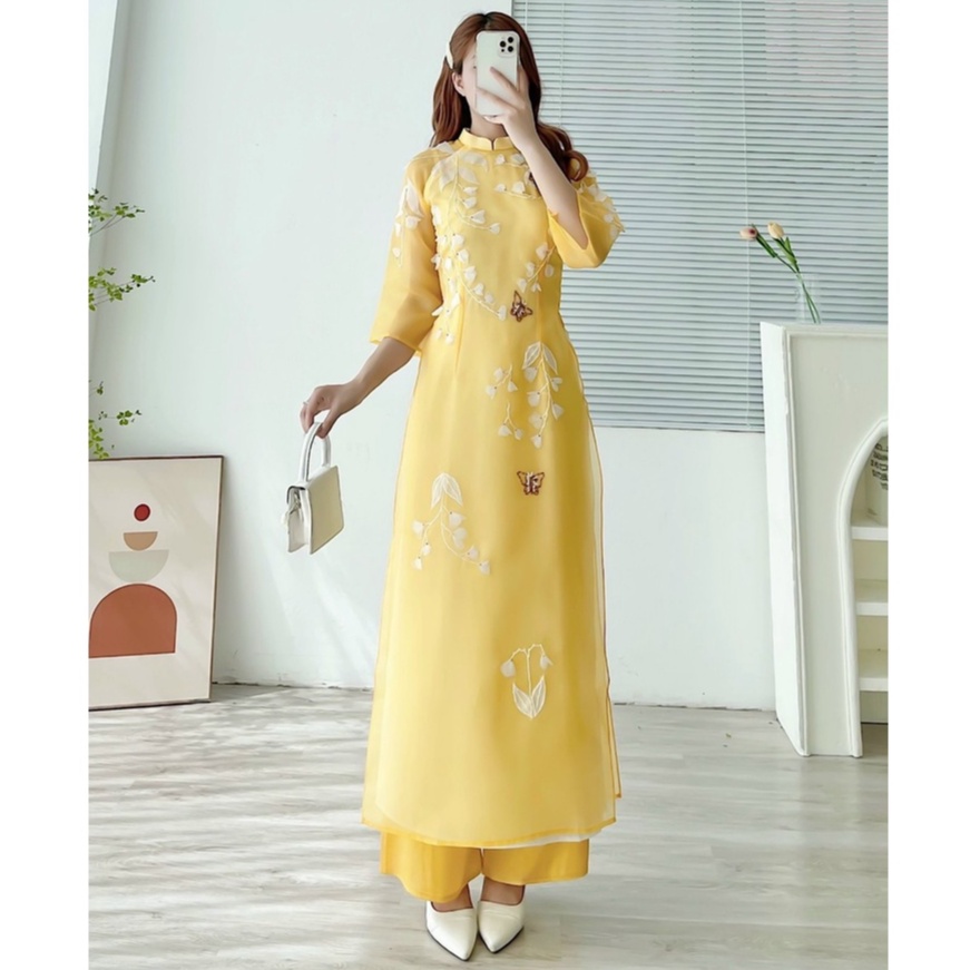Áo dài cách tân Linh An màu vàng thanh lịch, hoạ tiết bằng đá đính tay thủ công tinh tế, sinh động - TC01
