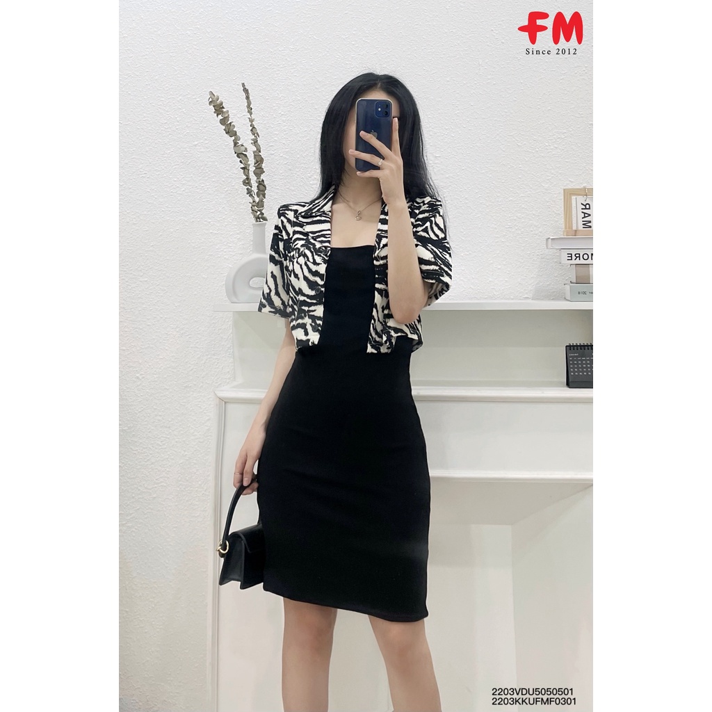 Áo khoác kiểu vest nữ FM Style croptop hoạ tiết ngựa vằn cá tính, năng động thời trang I Fm Style Online 220303400