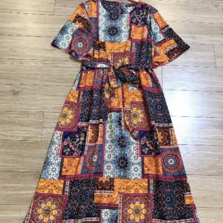 Đầm midi họa tiết zara dư xịn