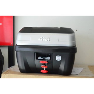 thùng sau givi B32N Bold 32 lít