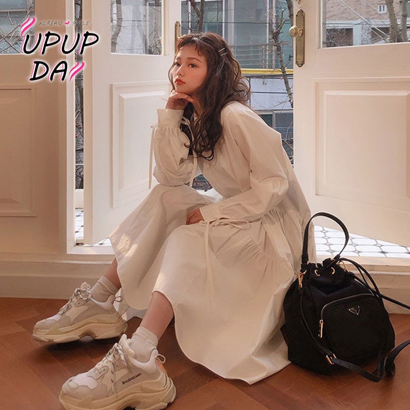 Váy tay dài màu trắng thiết kế nữ tính duyên dáng hợp thời trang | BigBuy360 - bigbuy360.vn