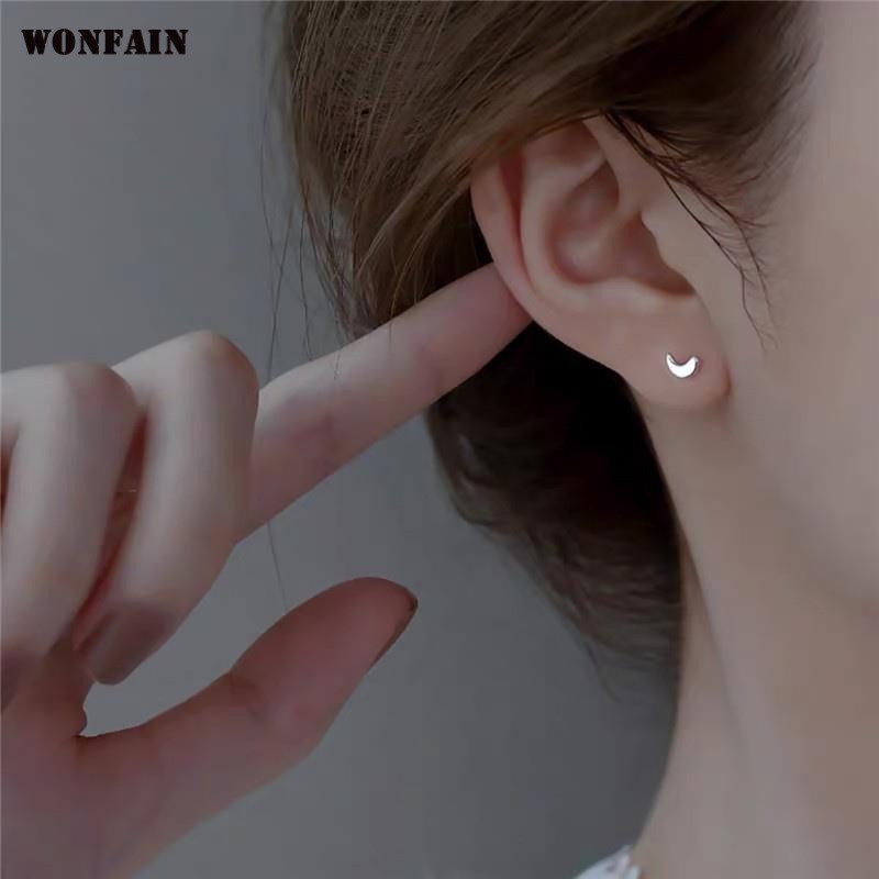 A pair of diamond-studded star earrings / simple temperament ins high-end 2022 new women's fashion accessories