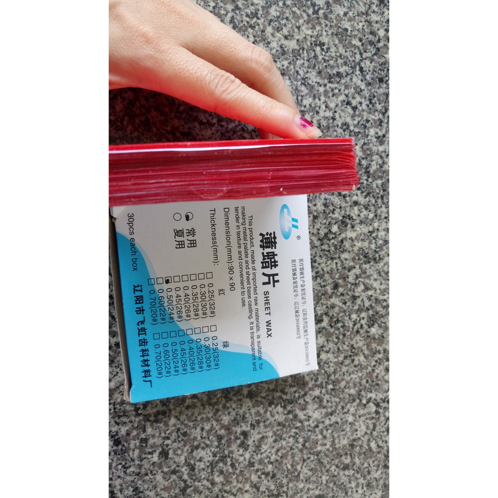 Sáp lá đỏ vuông mỏng 0.5 ly