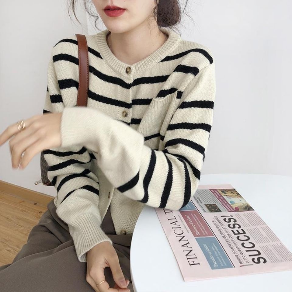 Áo Khoác Cardigan Dệt Kim Dày Dặn Kẻ Sọc Kiểu Hàn Quốc Xinh Xắn Cho Nữ