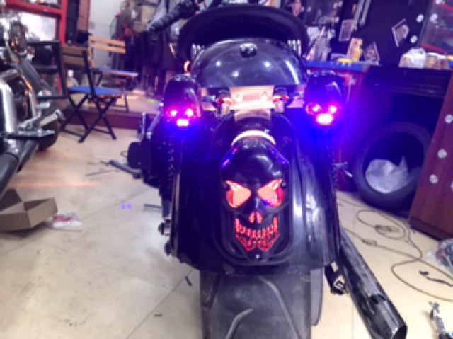 Đèn hậu led đầu lau cho các dòng xe Rebel 300-500 Harley Davidson và các dòng xe cruiser Classic