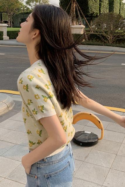 Áo thun dệt kim tay lỡ hoạ tiết hoa thời trang mùa hè cho phái nữ | BigBuy360 - bigbuy360.vn