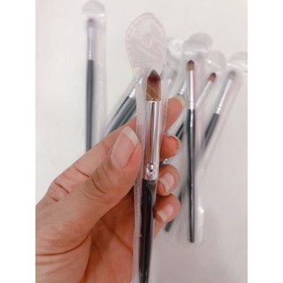 Cọ tán phấn mắt đầu tròn