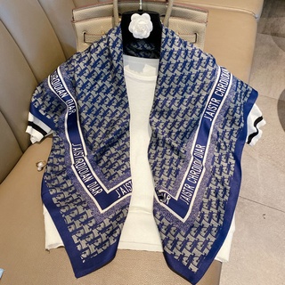 Khăn Choàng Lụa In Họa Tiết Chữ D Cỡ 90x90cm