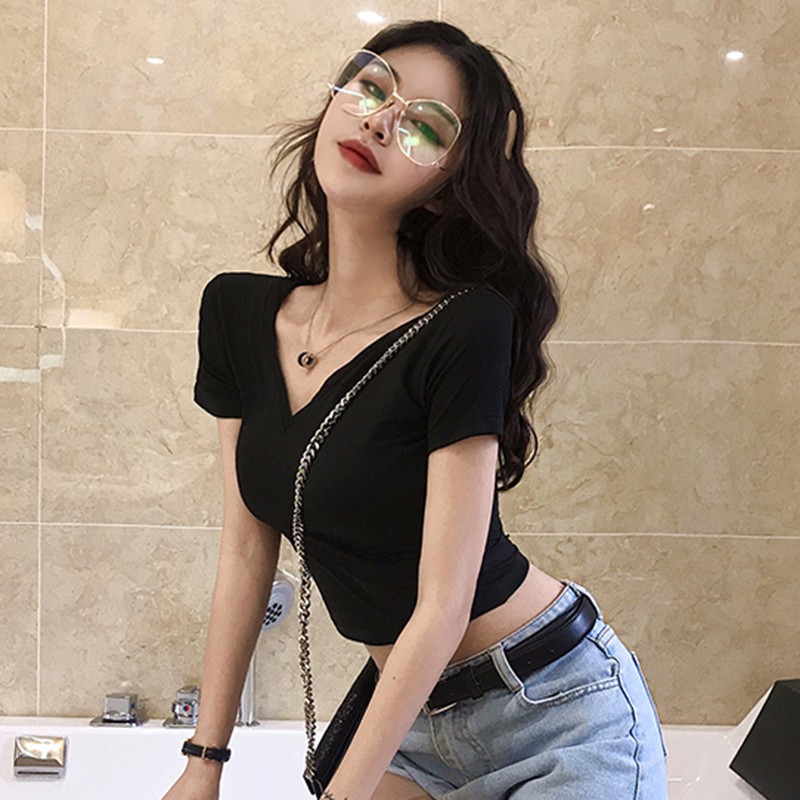Áo Thun Nữ Ngắn Tay Cổ Chữ V