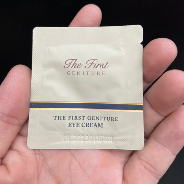 1 gói kem dưỡng mắt ohui the first geniture Eye Cream