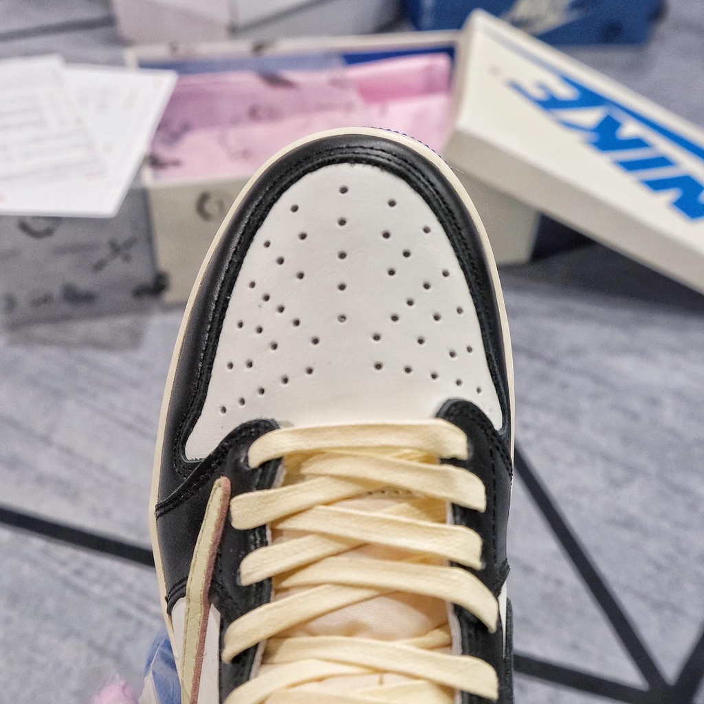Giày Jordan1 low Travis  Cổ thấp bản Best S.C trung full phụ kiện