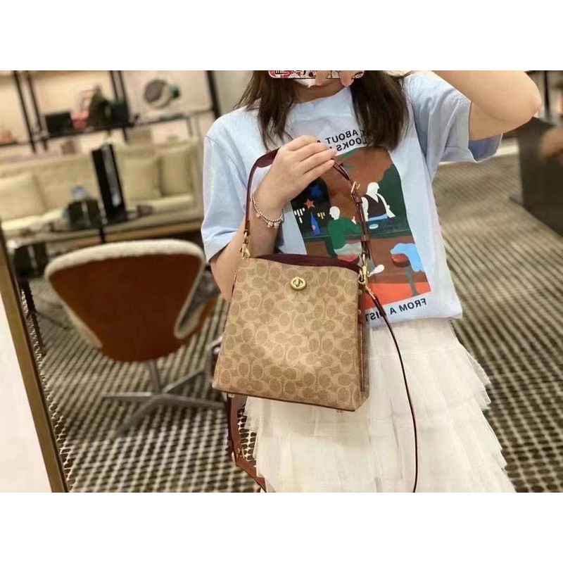 Túi Coach nữ đeo vai 2 size C2590 C3890