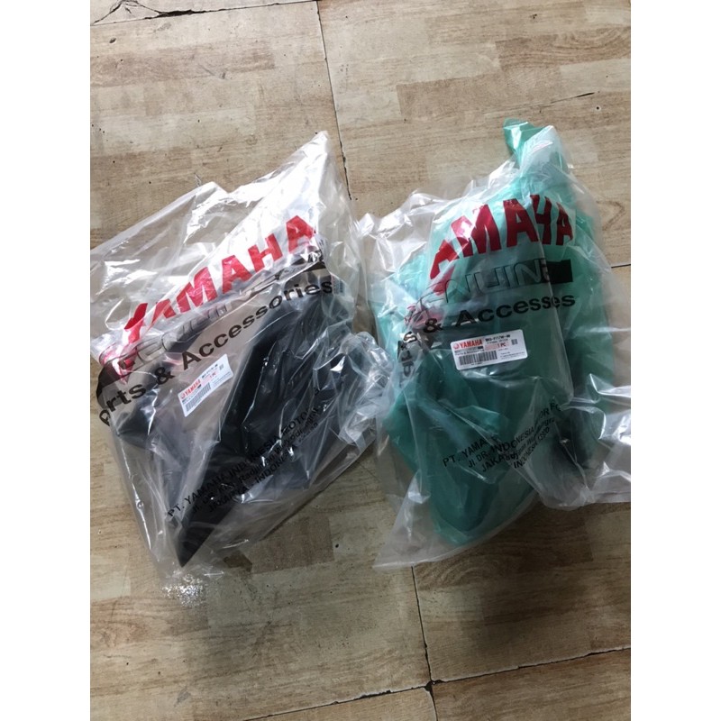 2 ốp yếm R15v3 zin chính hãng