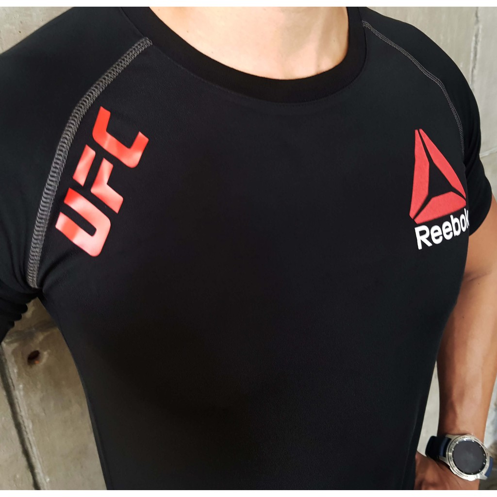 Áo tập gym nam UFC Reebok