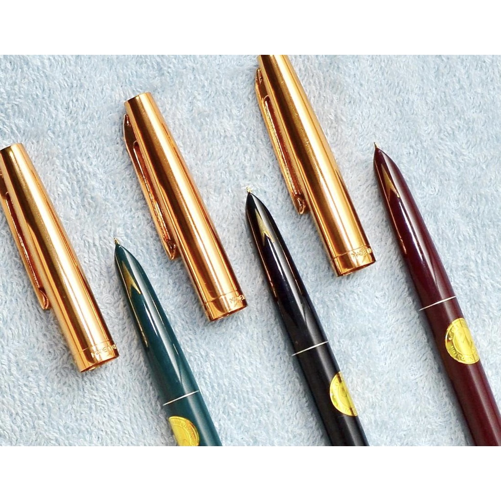 Bút máy Hero 311 ngòi bút nhỏ, giúp mực ít dính vào tay khi viết