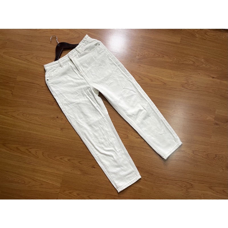 Quần bò nữ màu trắng chất đẹp hàng 2hand VIP size L