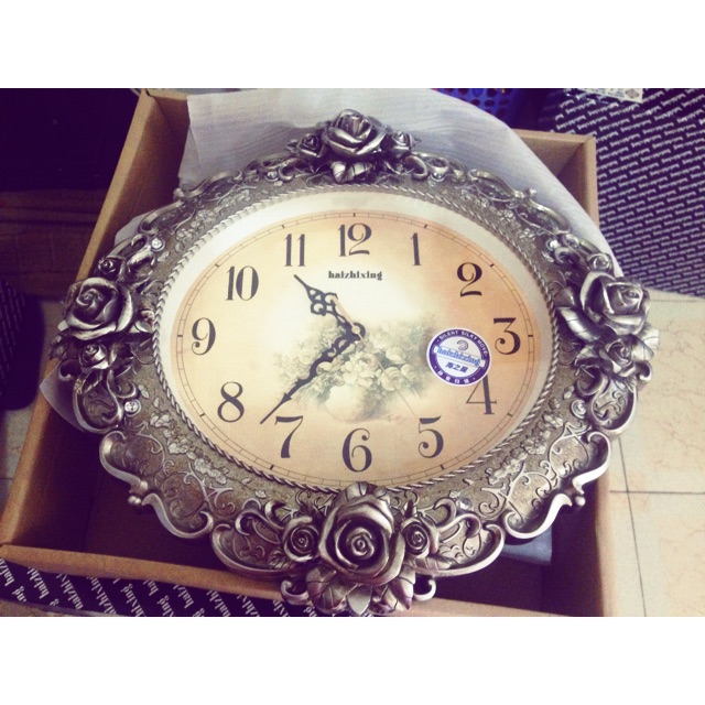 Đồng hồ hoa hồng hiện đại DH221