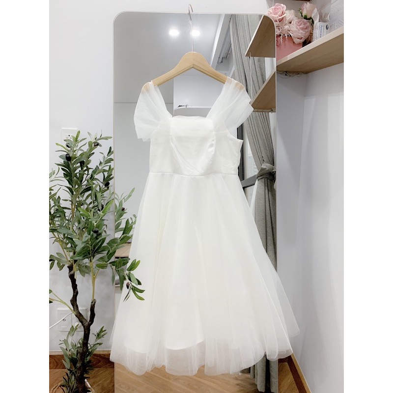 Váy dựa tiệc trễ vai hot hit  - Đầm trắng dạ hội mẫu mới nhất 2021 | BigBuy360 - bigbuy360.vn