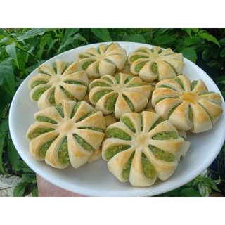 Bánh hoa mai nhân dừa dứa sầu riêng nướng