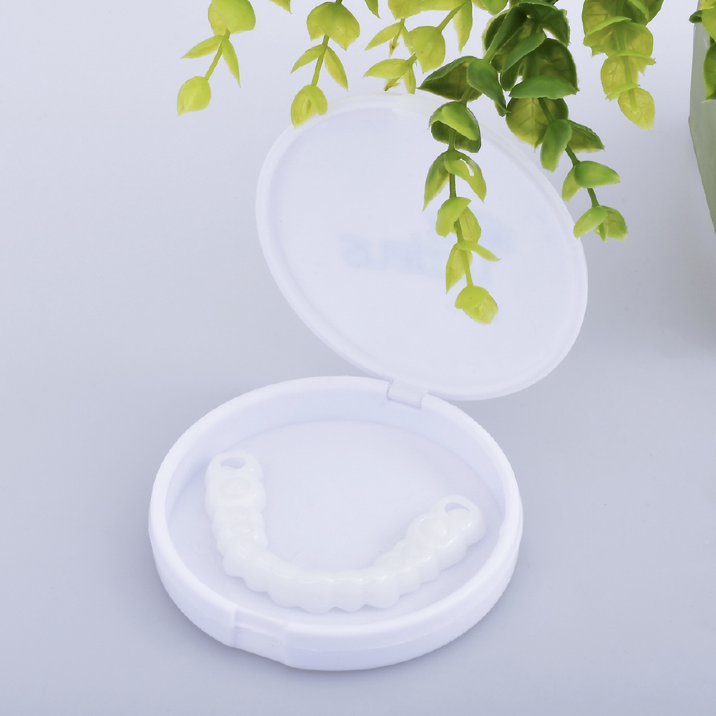 Set 4 hàm răng giả hóa trang tiện dụng