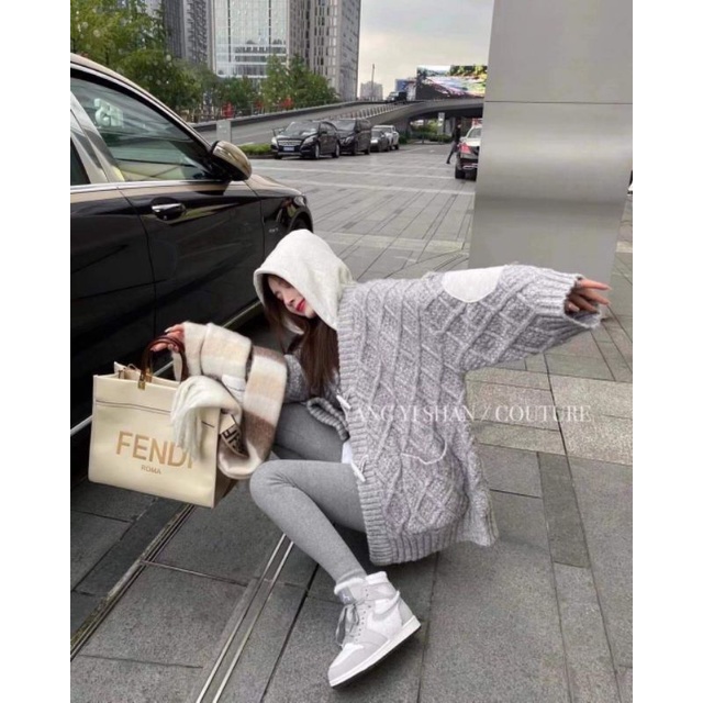 Túi tote #fendi. quai nhựa siêu hot xịn sò 3 màu size to 35cm