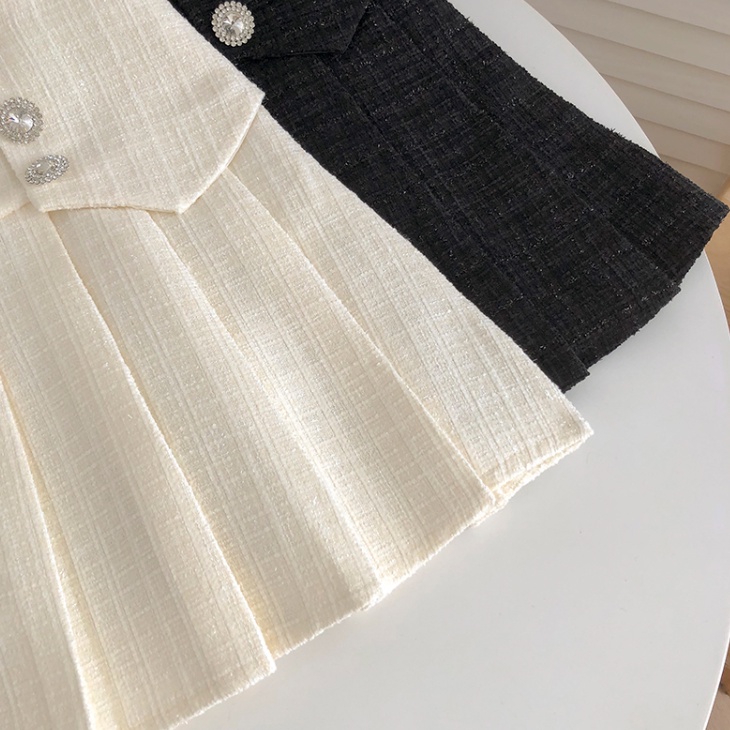 Chân váy Tweed xếp ly dáng chữ A phối khuy | BigBuy360 - bigbuy360.vn