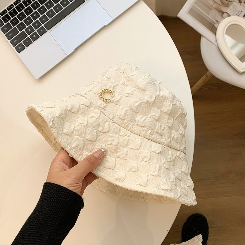 Mũ Tai Bèo Họa Tiết Ô Vuông Tag Chữ C