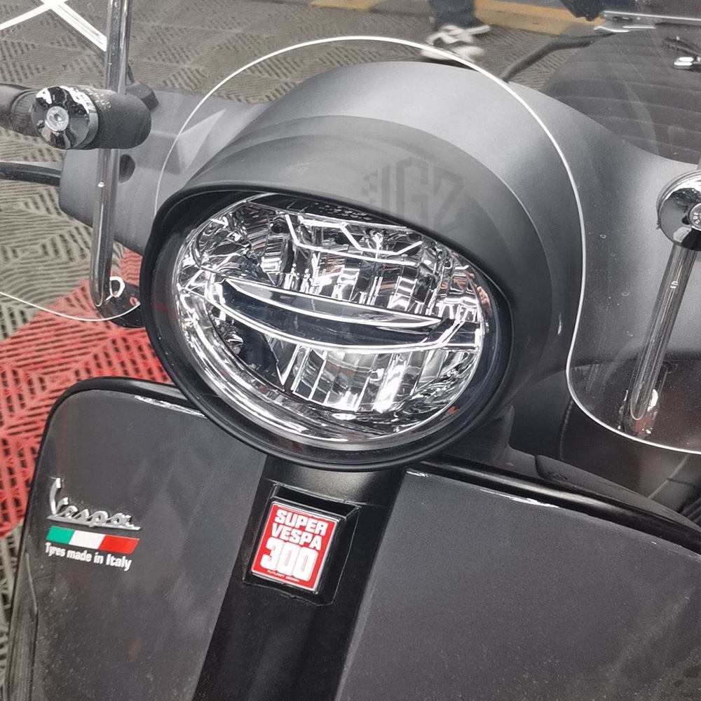 Ốp Bảo Vệ Đèn Pha Xe Máy VESPA GTS 250 300 2019-2022 ABS Chất Lượng Cao
