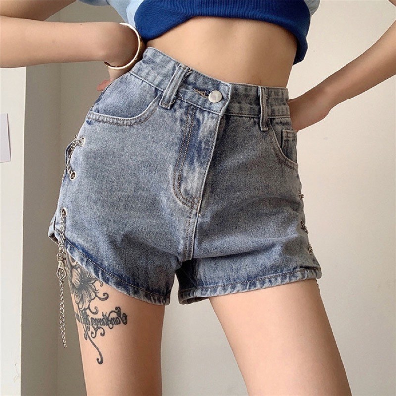 Quần Short Denim Cạp Cao Ống Rộng Kết Hợp Dây Xích Cá Tính | BigBuy360 - bigbuy360.vn