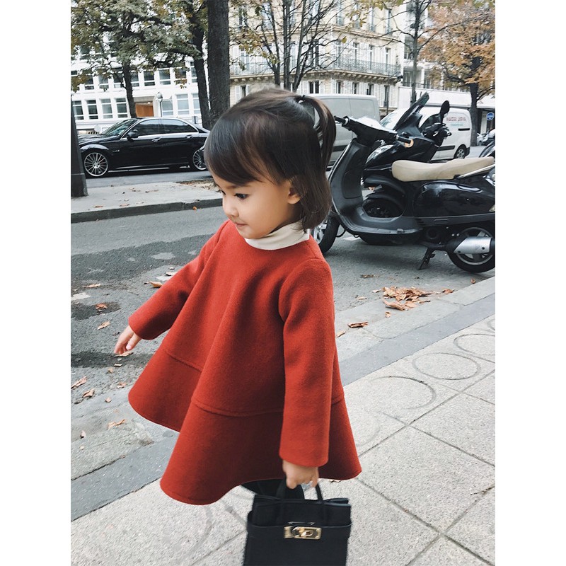 Váy đỏ cho bé gái
