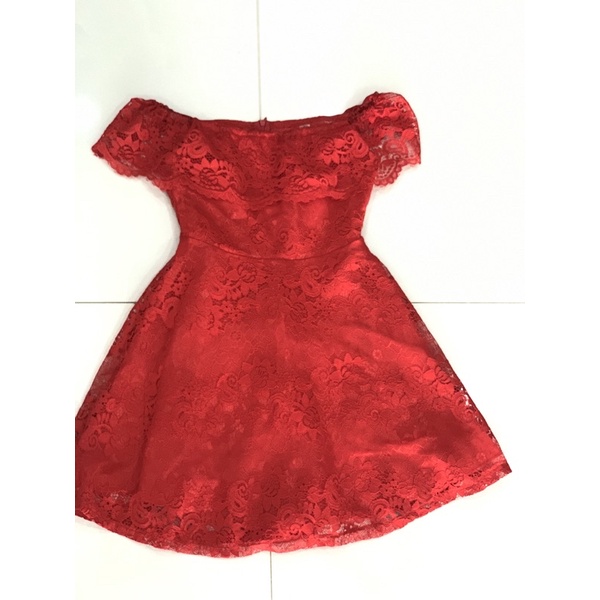 Đầm ren trễ vai tiểu thư