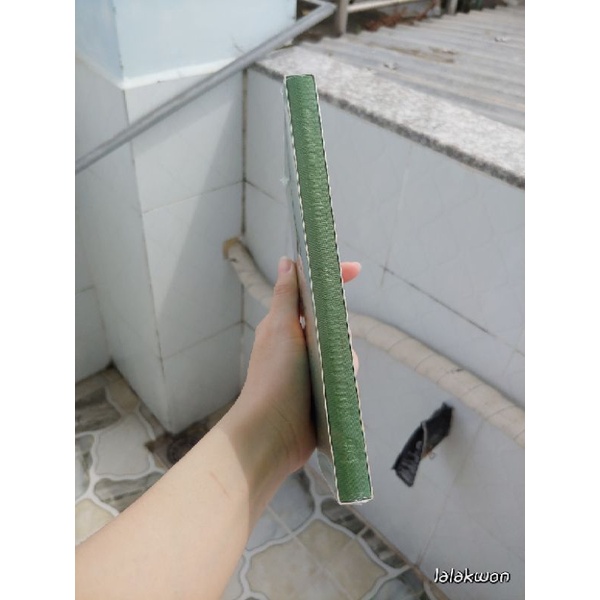 Sổ Chủ tiệm bánh chiến binh và cô phục vụ người máy 1 đặc biệt