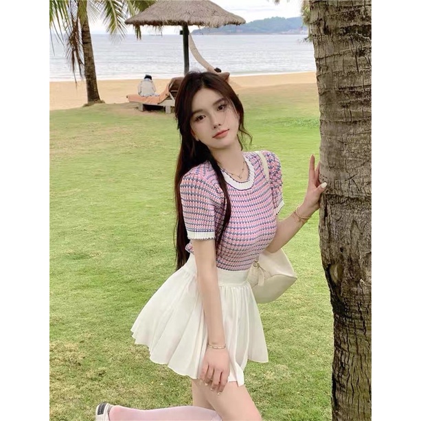 Áo croptop giống Jennie BLACKPINK, Freezia  trong Single’s Inferno