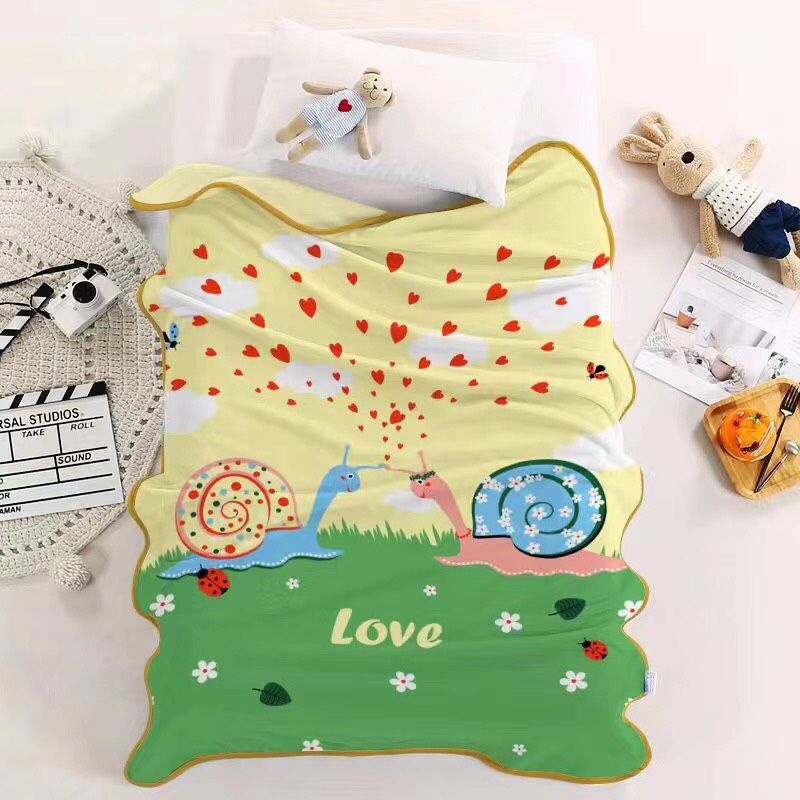 Chăn Cho bé đi học, chăn tuyết sữa nỉ nhung mềm mịn, an toàn cho bé. Phù hợp 4 mùa size 1mx1m4