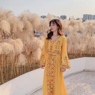 Đầm Dài Tay Loe Cổ Chữ V Thêu Họa Tiết Xinh Xắn Theo Phong Cách Thái Lan