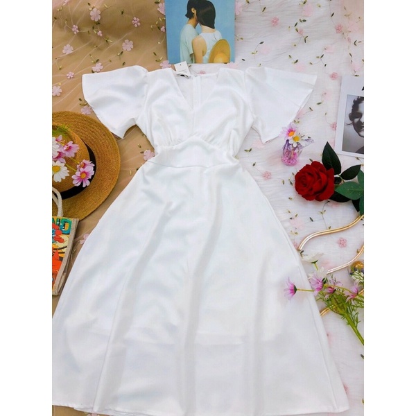 Đầm dạo phố tay rũ dễ thương