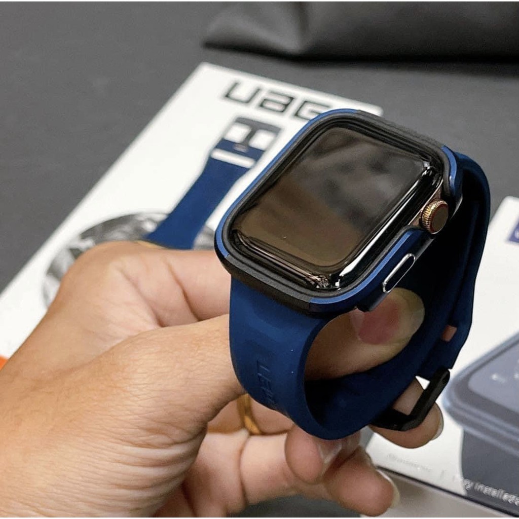 Dây cao su UAG cực xinh màu xanh navy dành cho đồng hồ thông minh