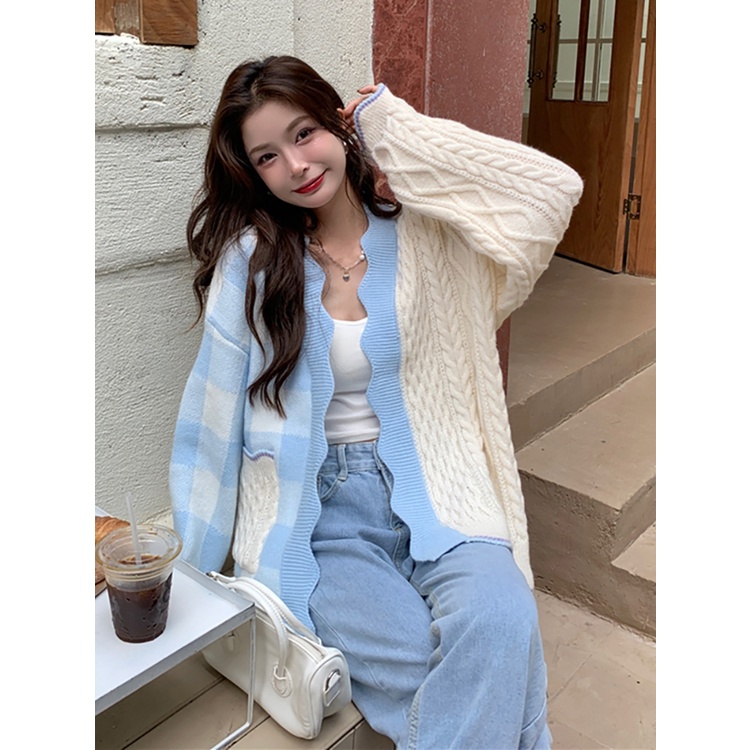 Hàng Sẵn_ Áo khoác len phối màu xanh sữa viền cánh hoa anh đào Hadu shop