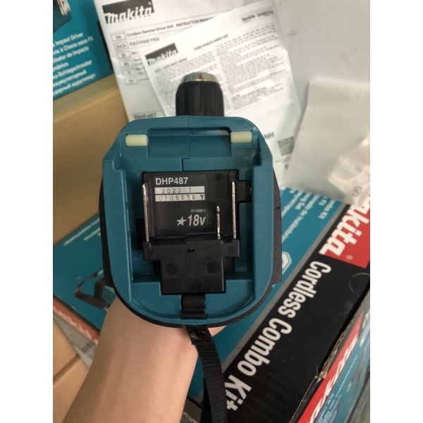 Máy khoan búa, vặn vít dùng pin Makita DHP487Z