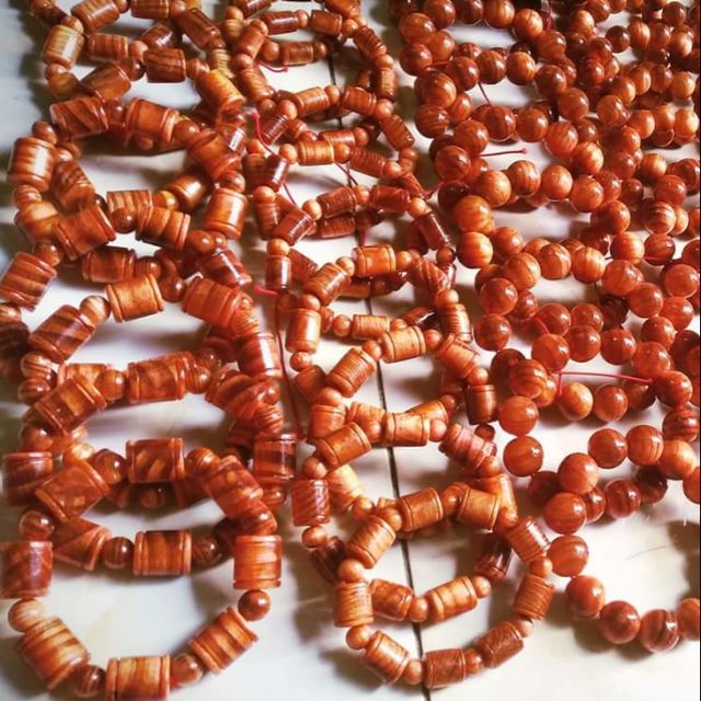 Combo vòng gỗ huyết long