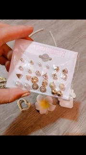 Cặp mái tóc sét 28 món
